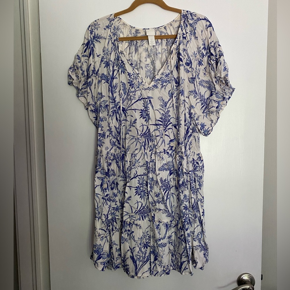 H&M Blue/White Floral Tie Front Dress - Small